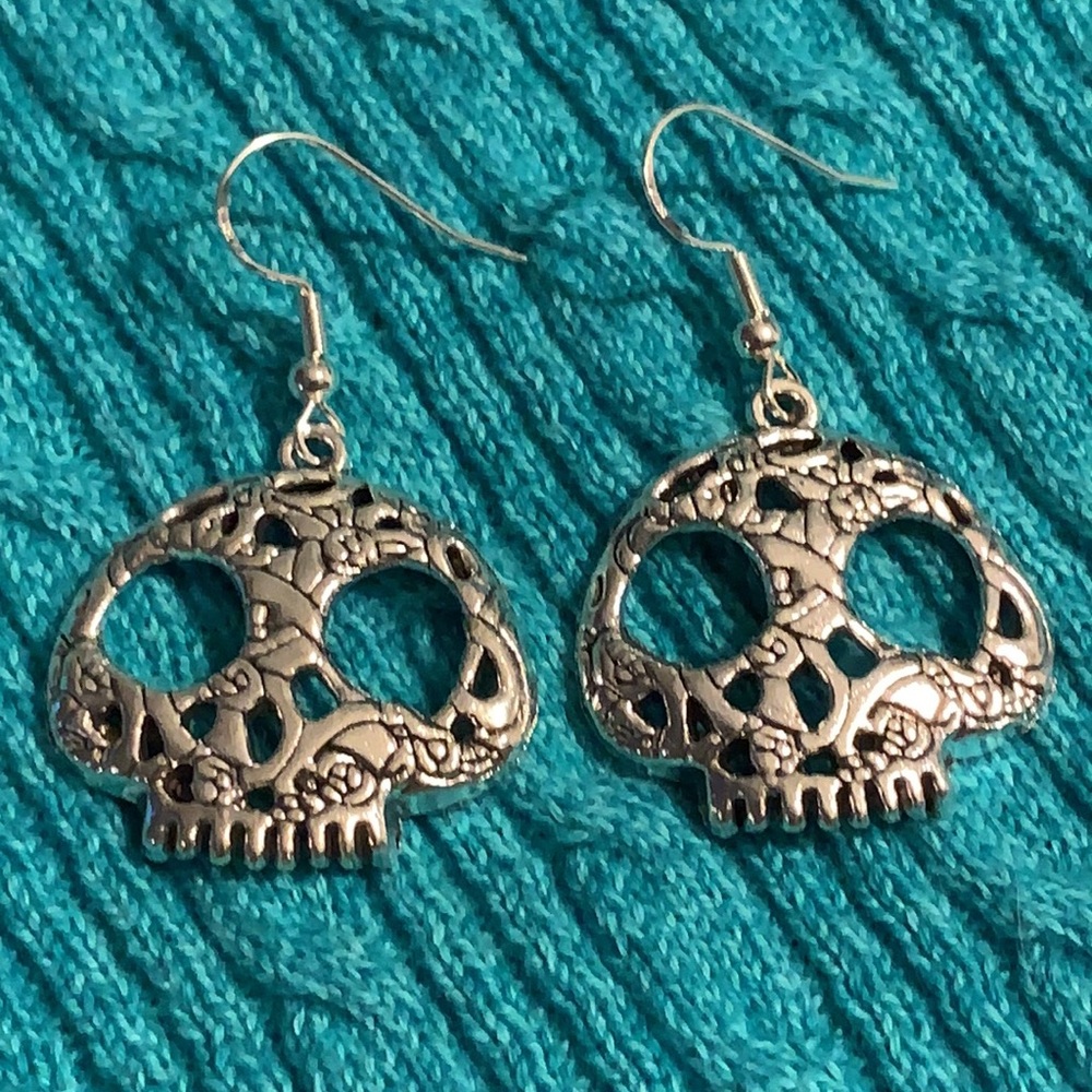🖤Skull Earrings-925 hooks - Picture 5 of 6